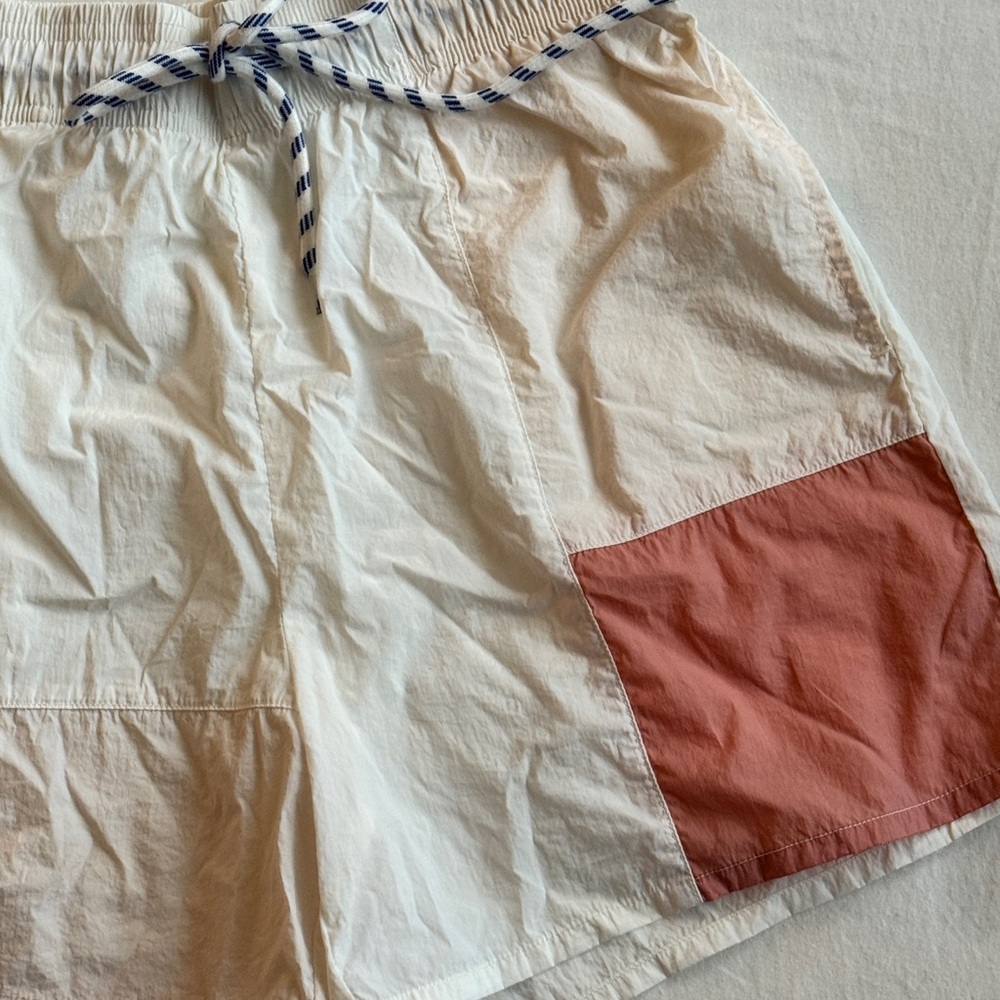 Color Block Shorts - Picture 4 of 8